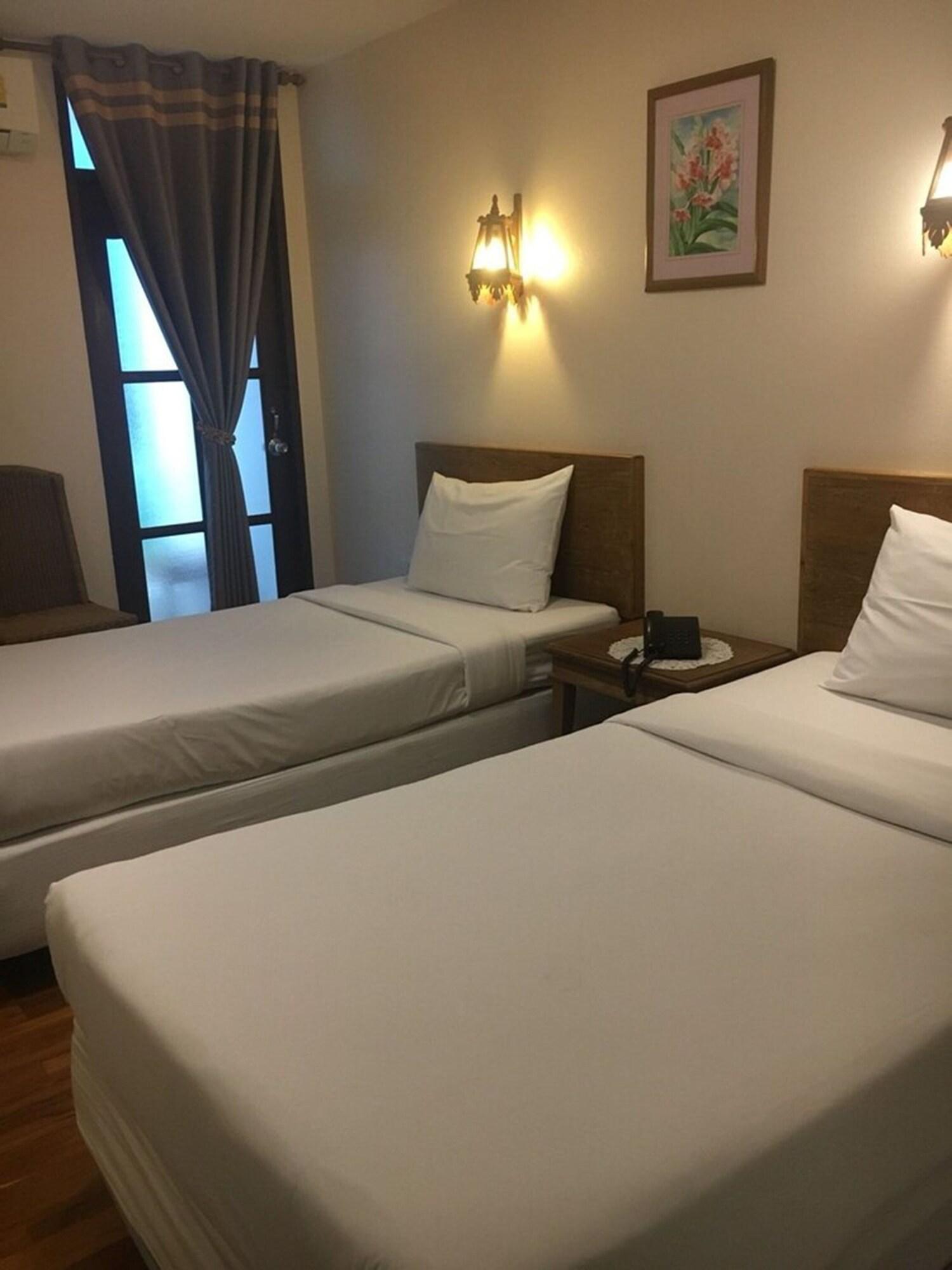 Sripat Guesthouse Sha Extra Plus Chiang Mai Exterior foto