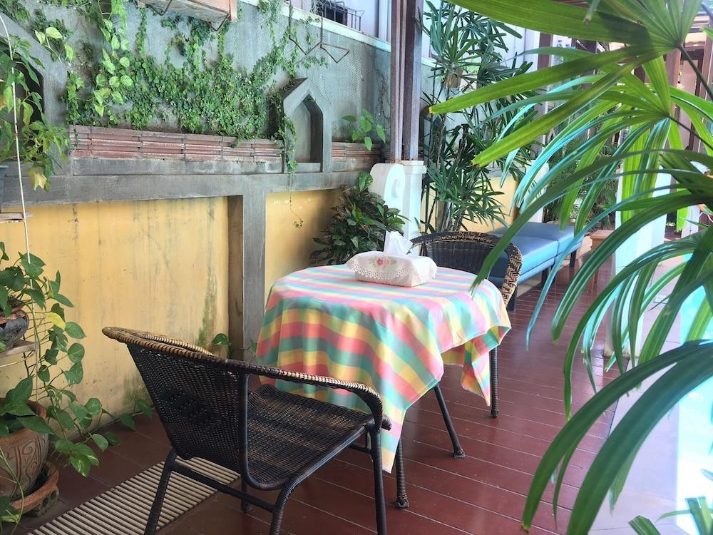 Sripat Guesthouse Sha Extra Plus Chiang Mai Exterior foto