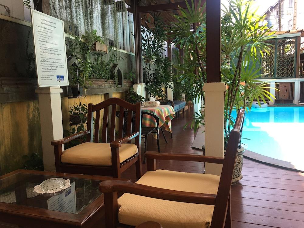 Sripat Guesthouse Sha Extra Plus Chiang Mai Exterior foto