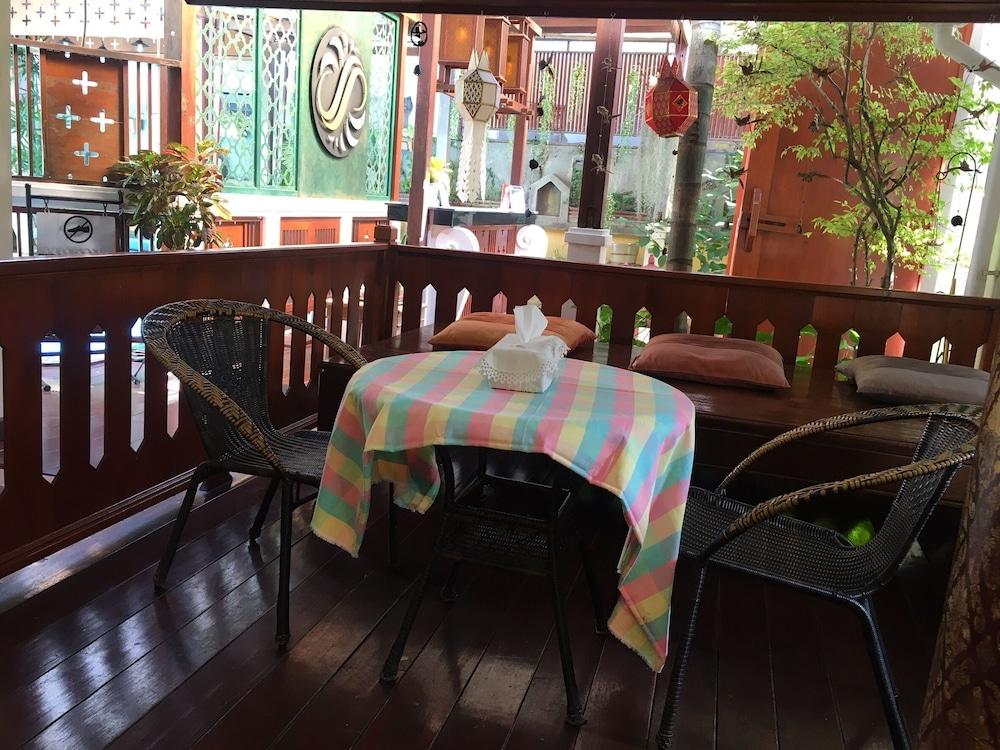 Sripat Guesthouse Sha Extra Plus Chiang Mai Exterior foto