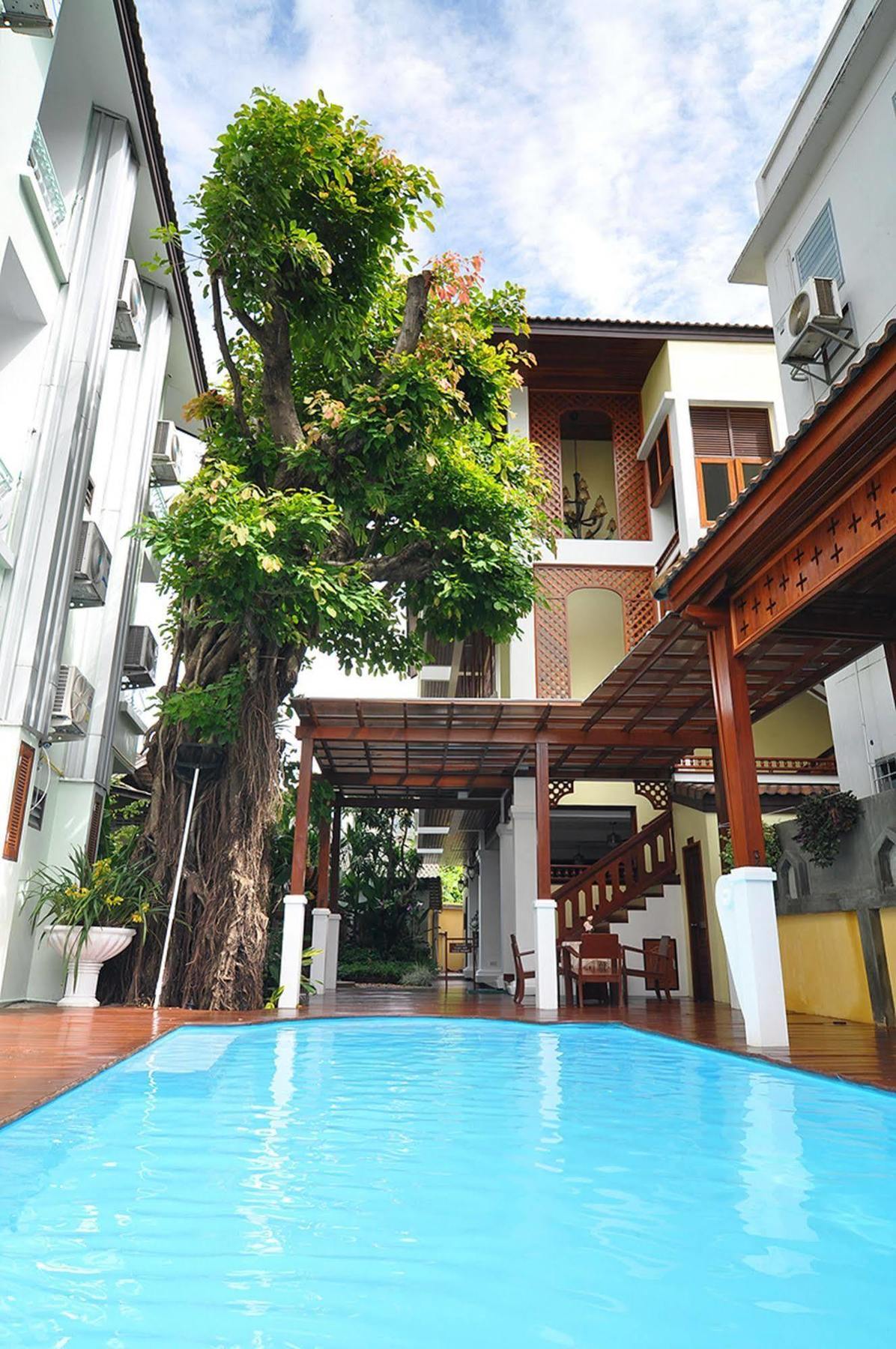 Sripat Guesthouse Sha Extra Plus Chiang Mai Exterior foto
