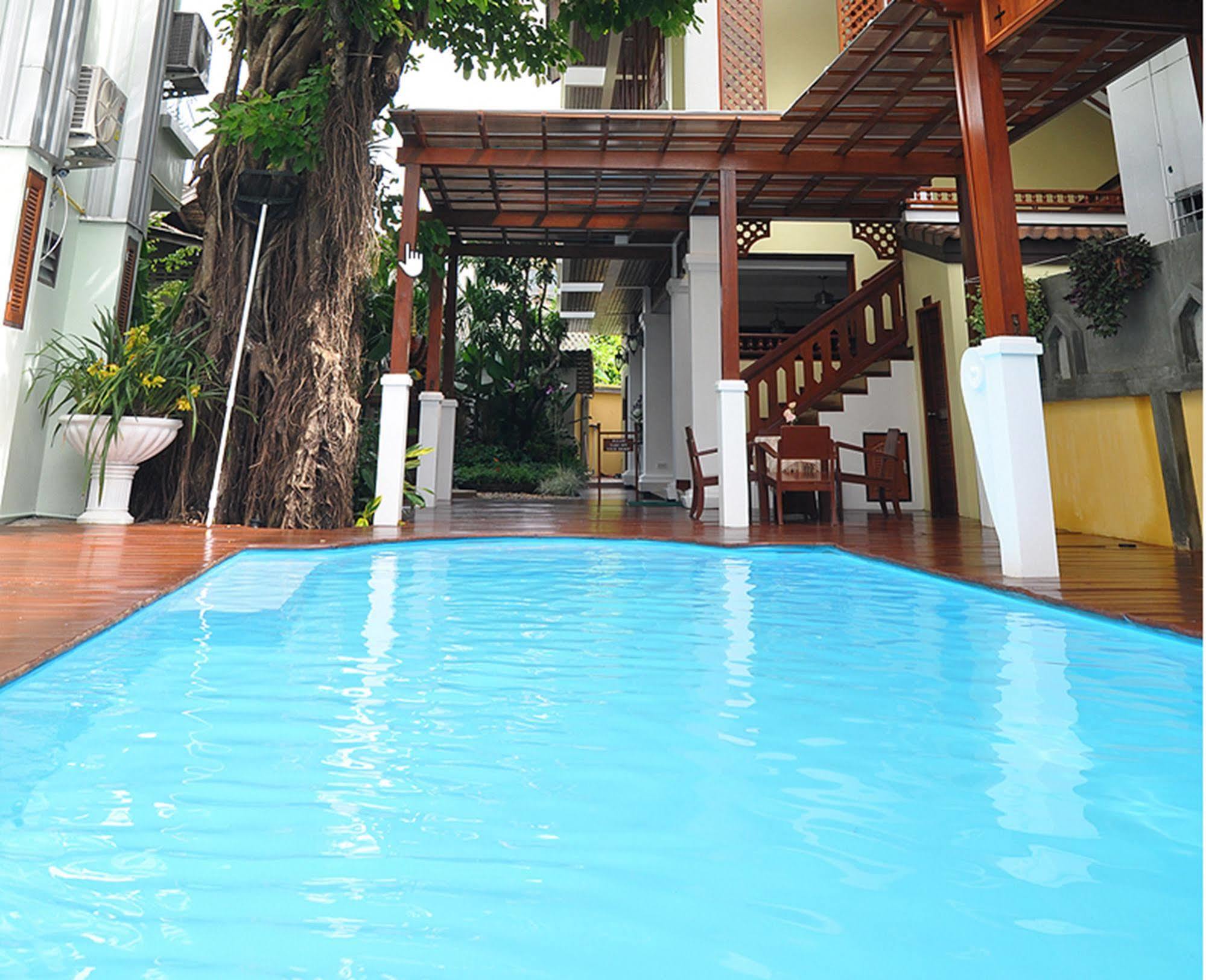 Sripat Guesthouse Sha Extra Plus Chiang Mai Exterior foto